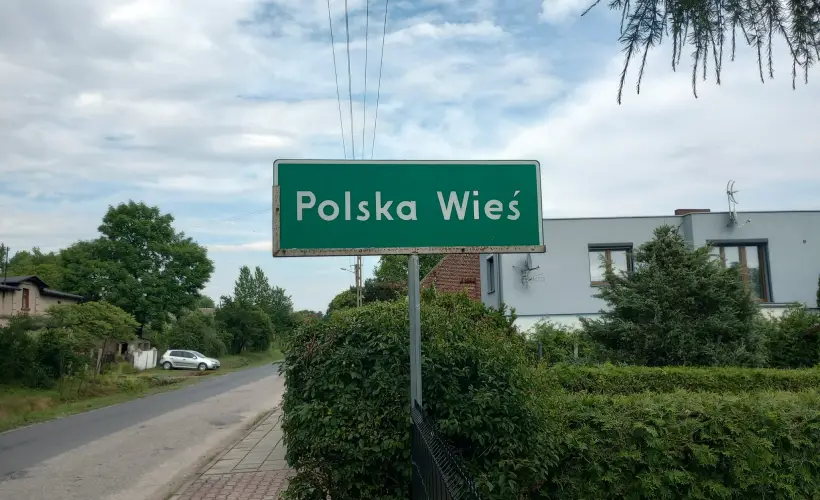 plakat Całkiem zwyczajna wieś